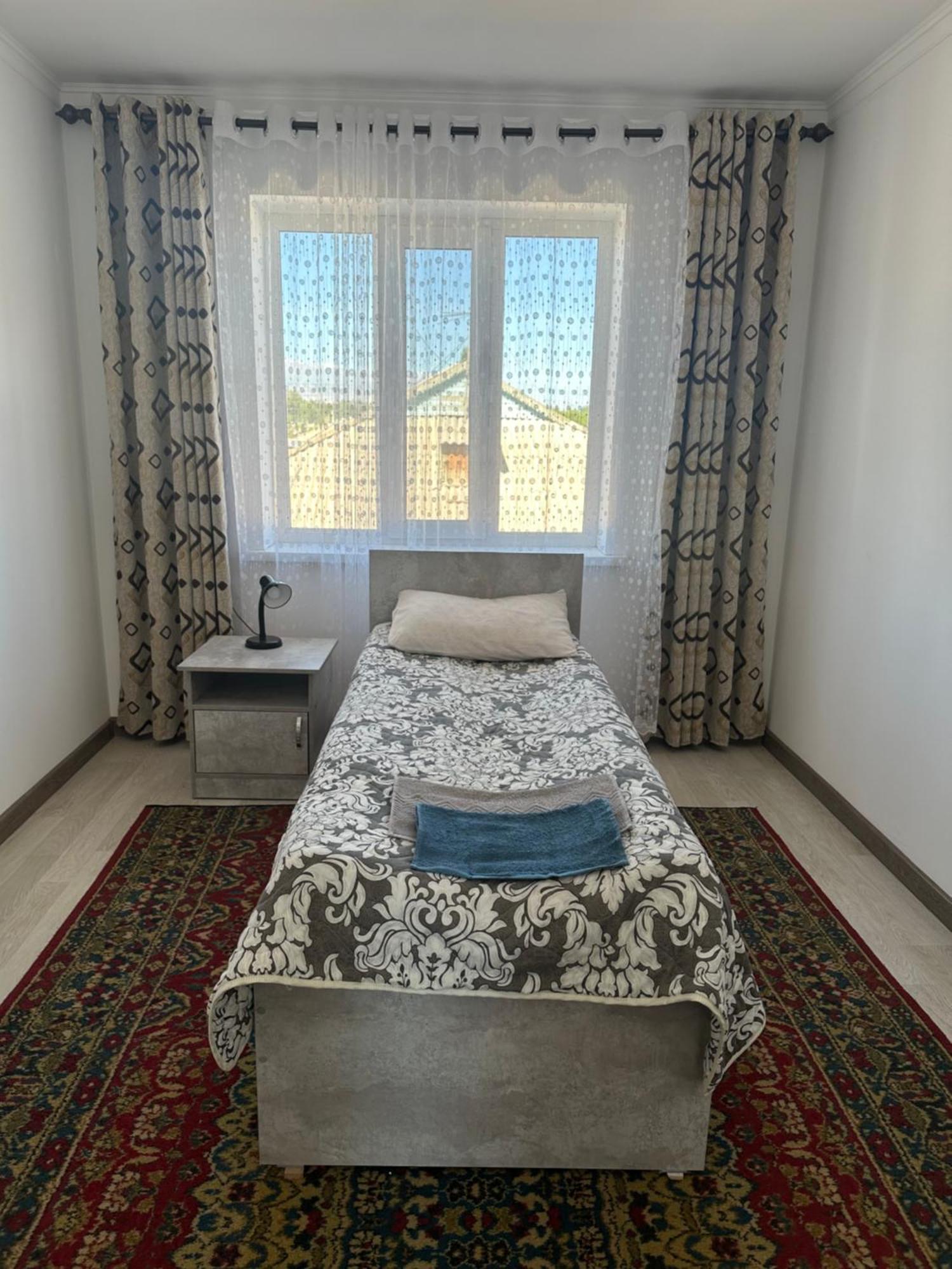 Guest House Baytur Kochkor Exterior foto